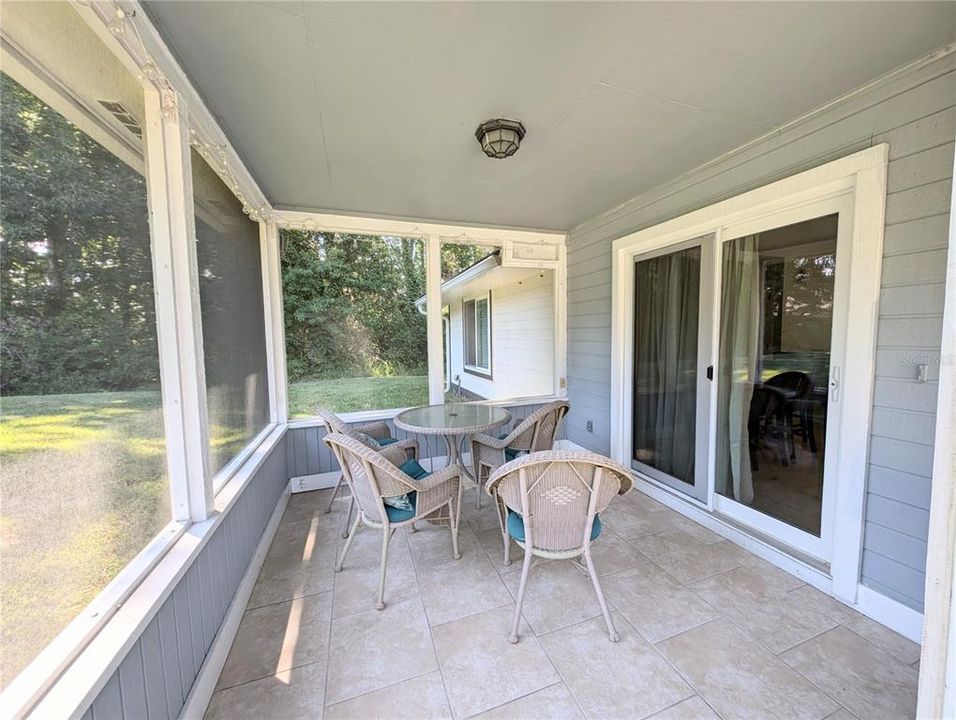 For Sale: $359,900 (3 beds, 2 baths, 1400 Square Feet)