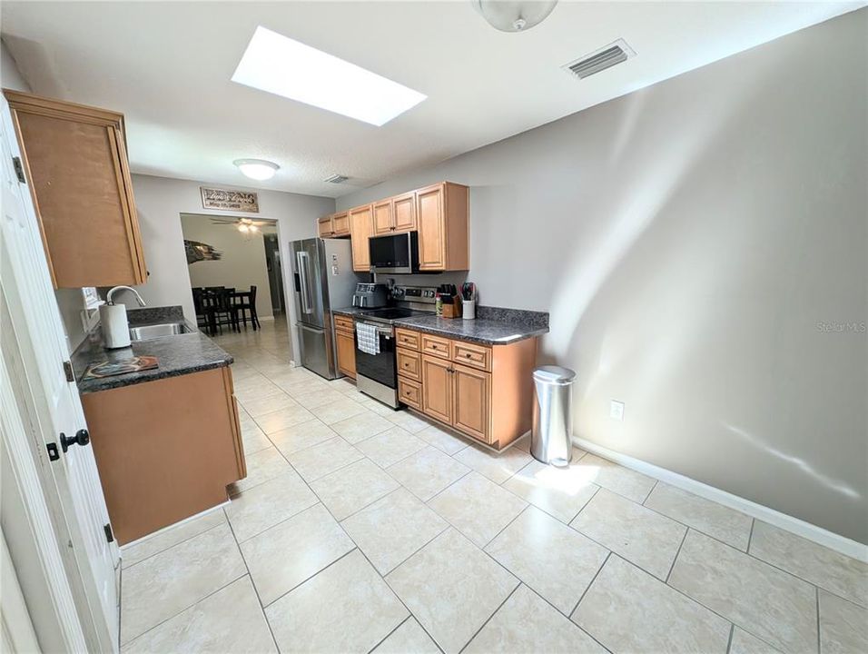 For Sale: $359,900 (3 beds, 2 baths, 1400 Square Feet)