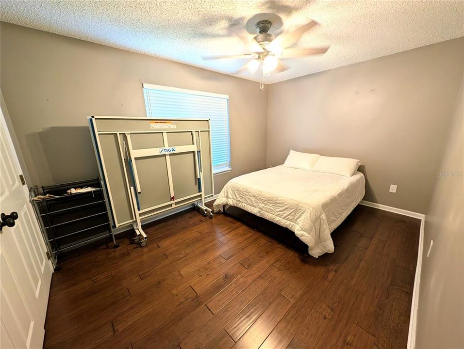 For Sale: $359,900 (3 beds, 2 baths, 1400 Square Feet)