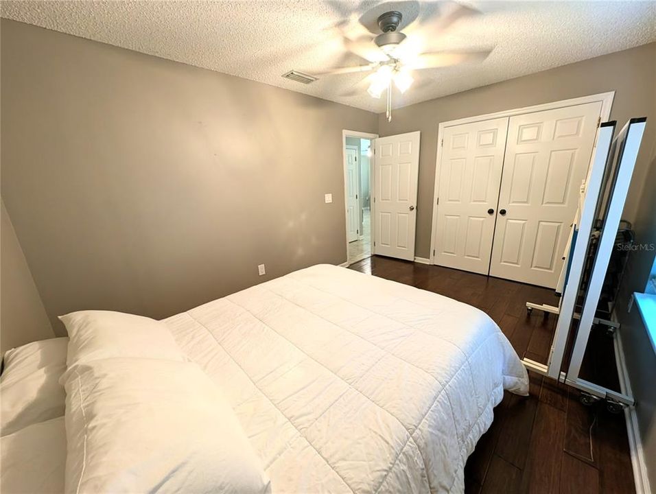 For Sale: $359,900 (3 beds, 2 baths, 1400 Square Feet)