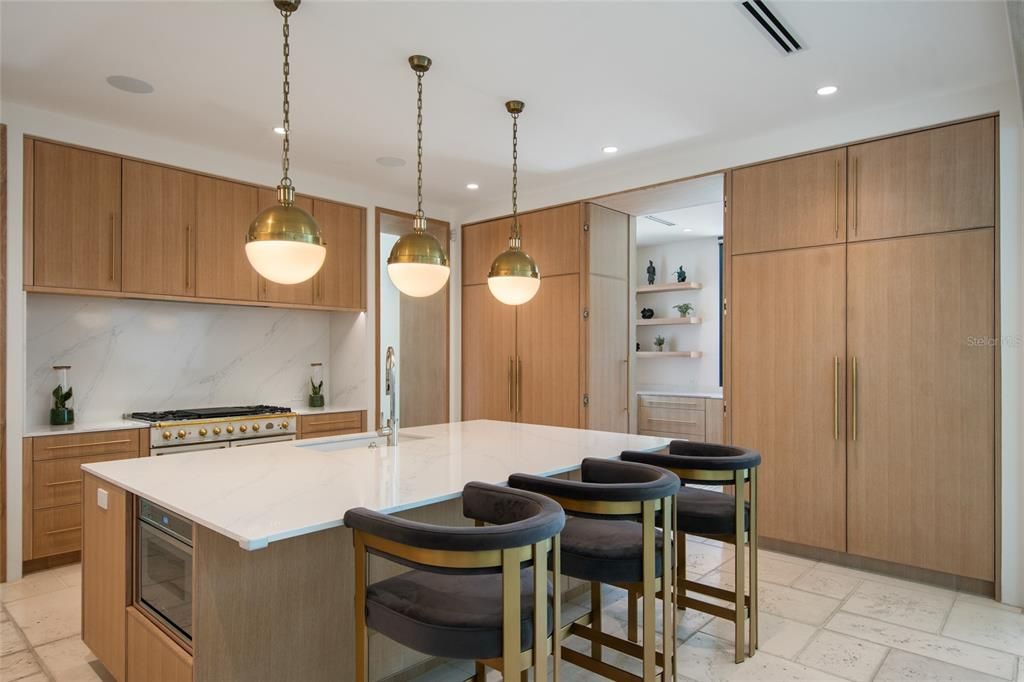 На продажу: $4,545,000 (4 спален, 4 ванн, 4181 Квадратных фут)