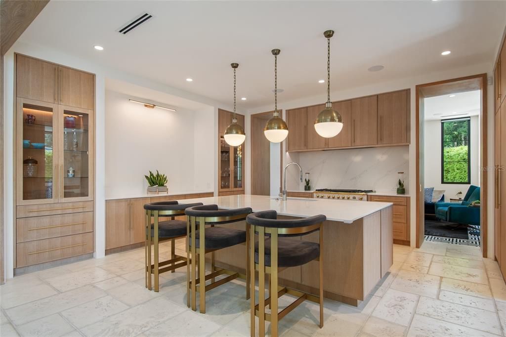 На продажу: $4,545,000 (4 спален, 4 ванн, 4181 Квадратных фут)