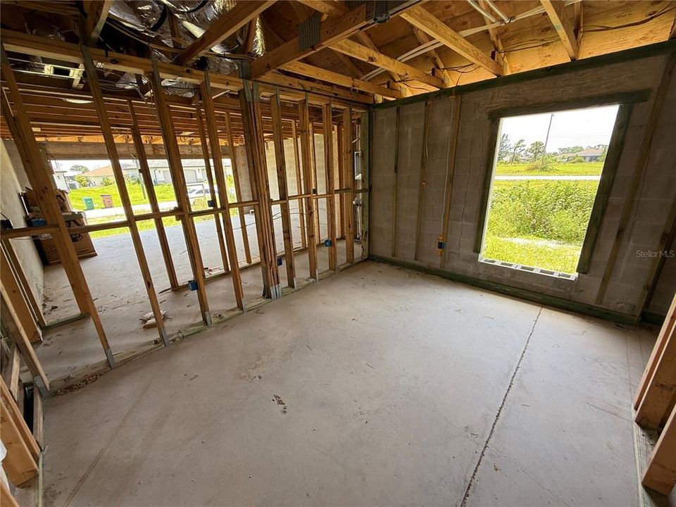 For Sale: $200,000 (4 beds, 3 baths, 1683 Square Feet)