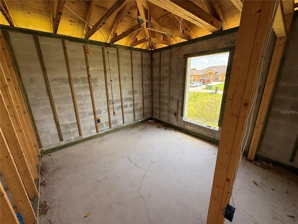 For Sale: $200,000 (4 beds, 3 baths, 1683 Square Feet)