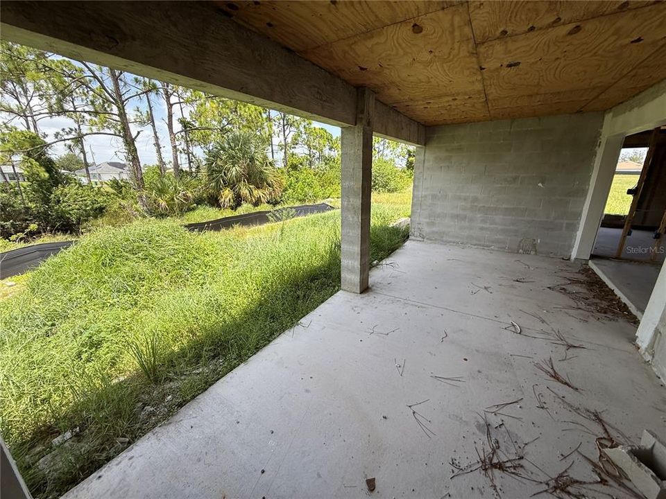 For Sale: $200,000 (4 beds, 3 baths, 1683 Square Feet)