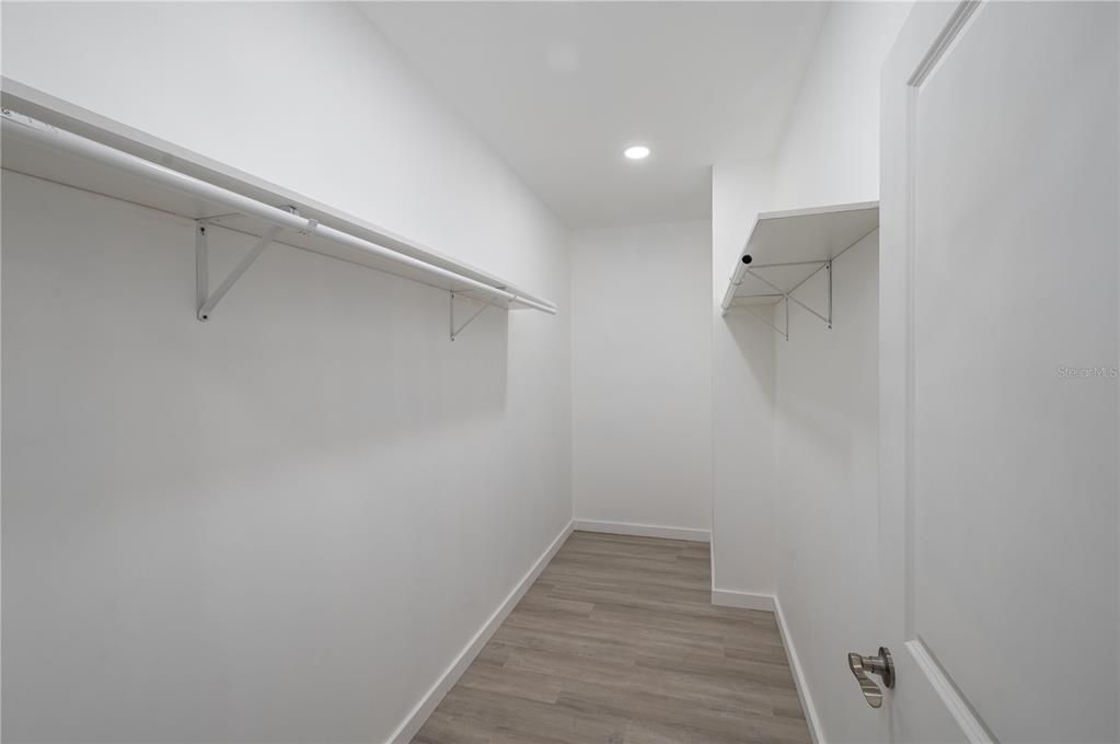 На продажу: $359,900 (3 спален, 2 ванн, 1758 Квадратных фут)