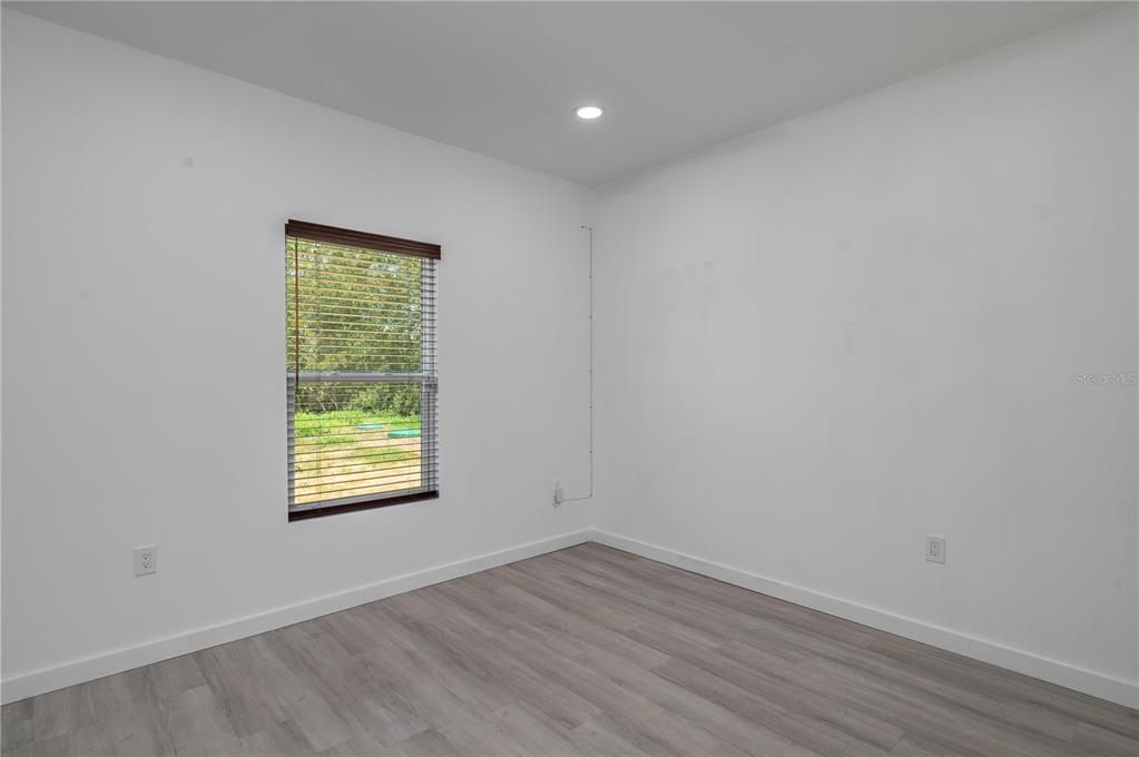 На продажу: $359,900 (3 спален, 2 ванн, 1758 Квадратных фут)