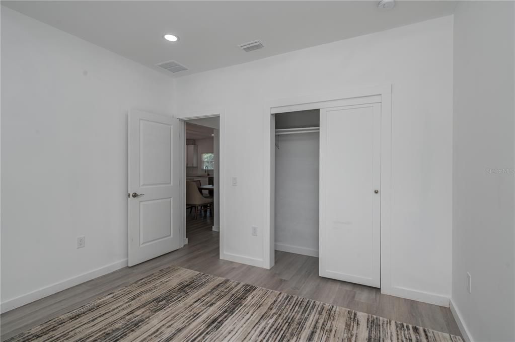 На продажу: $359,900 (3 спален, 2 ванн, 1758 Квадратных фут)