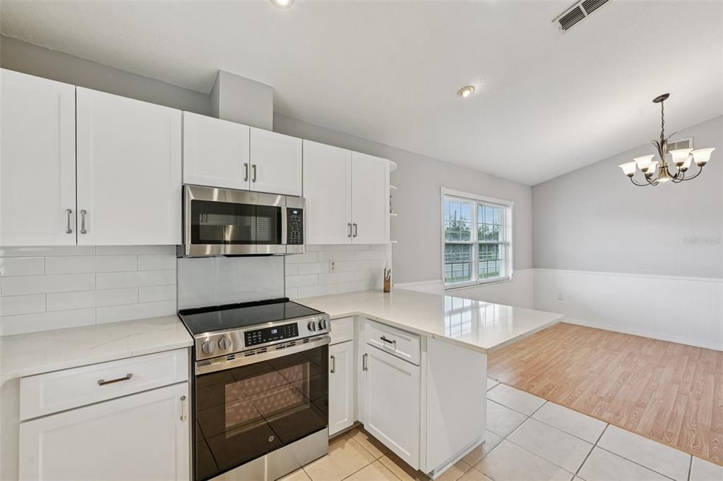 For Sale: $425,000 (3 beds, 2 baths, 1327 Square Feet)