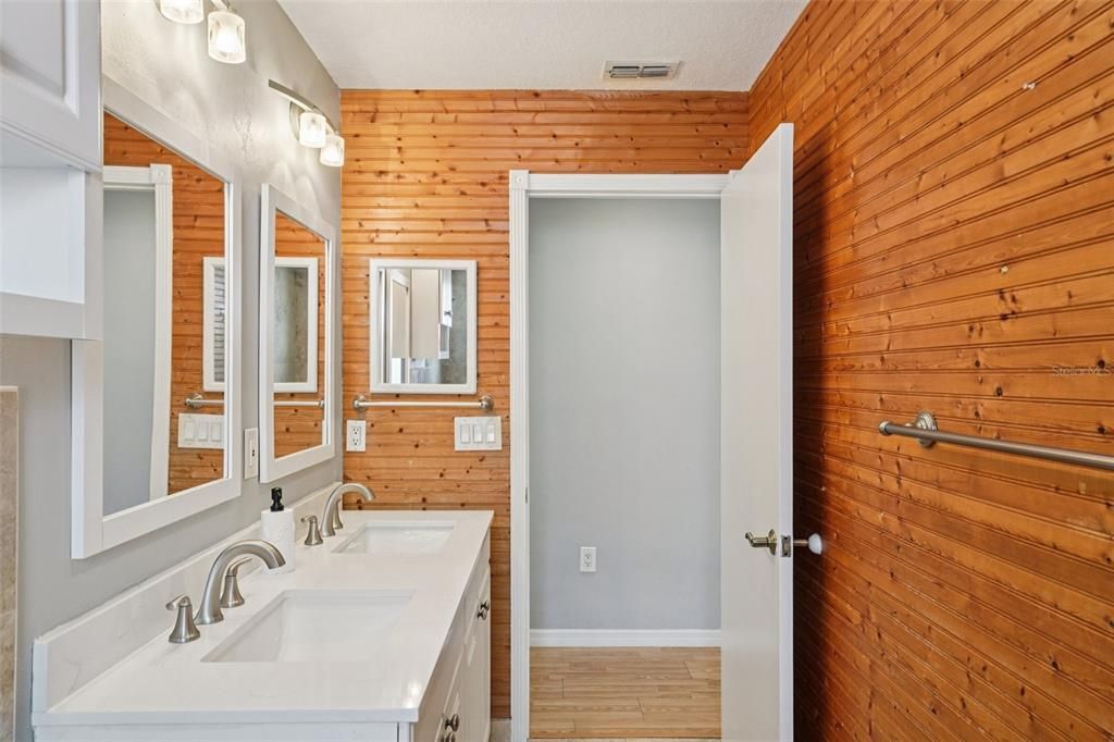 For Sale: $425,000 (3 beds, 2 baths, 1327 Square Feet)