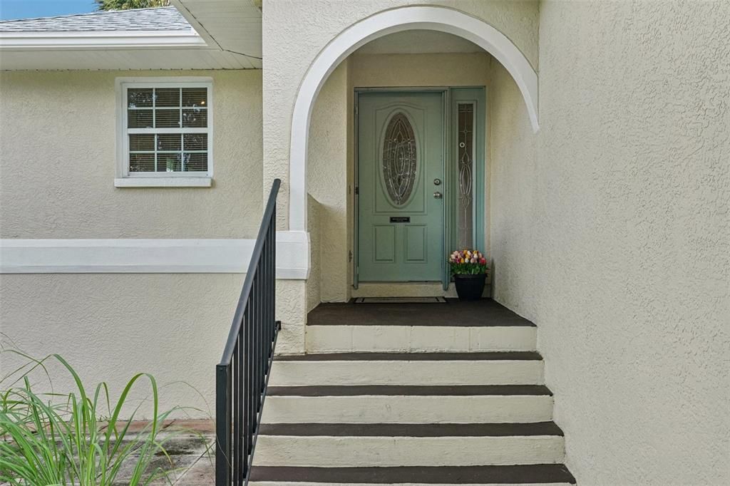 For Sale: $425,000 (3 beds, 2 baths, 1327 Square Feet)