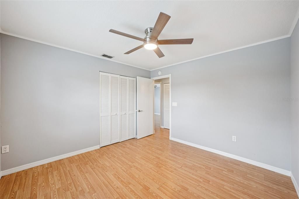 For Sale: $425,000 (3 beds, 2 baths, 1327 Square Feet)