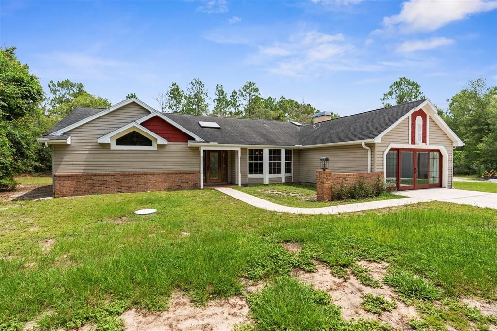 En Venta: $995,000 (3 camas, 3 baños, 2752 Pies cuadrados)