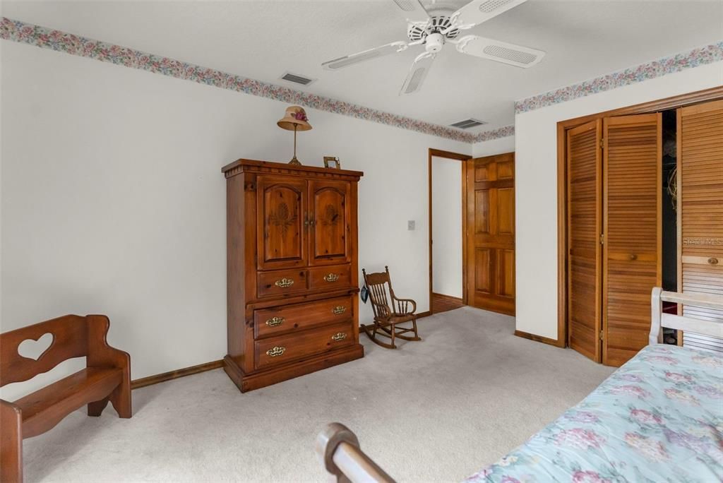 En Venta: $995,000 (3 camas, 3 baños, 2752 Pies cuadrados)