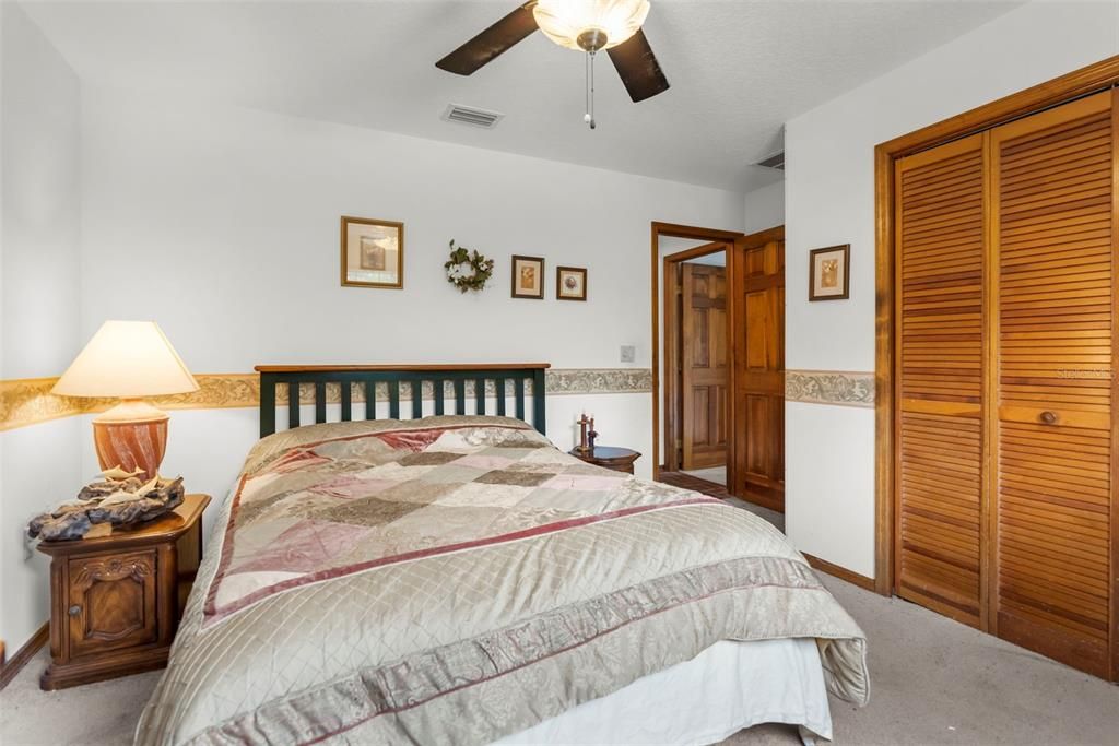 En Venta: $995,000 (3 camas, 3 baños, 2752 Pies cuadrados)