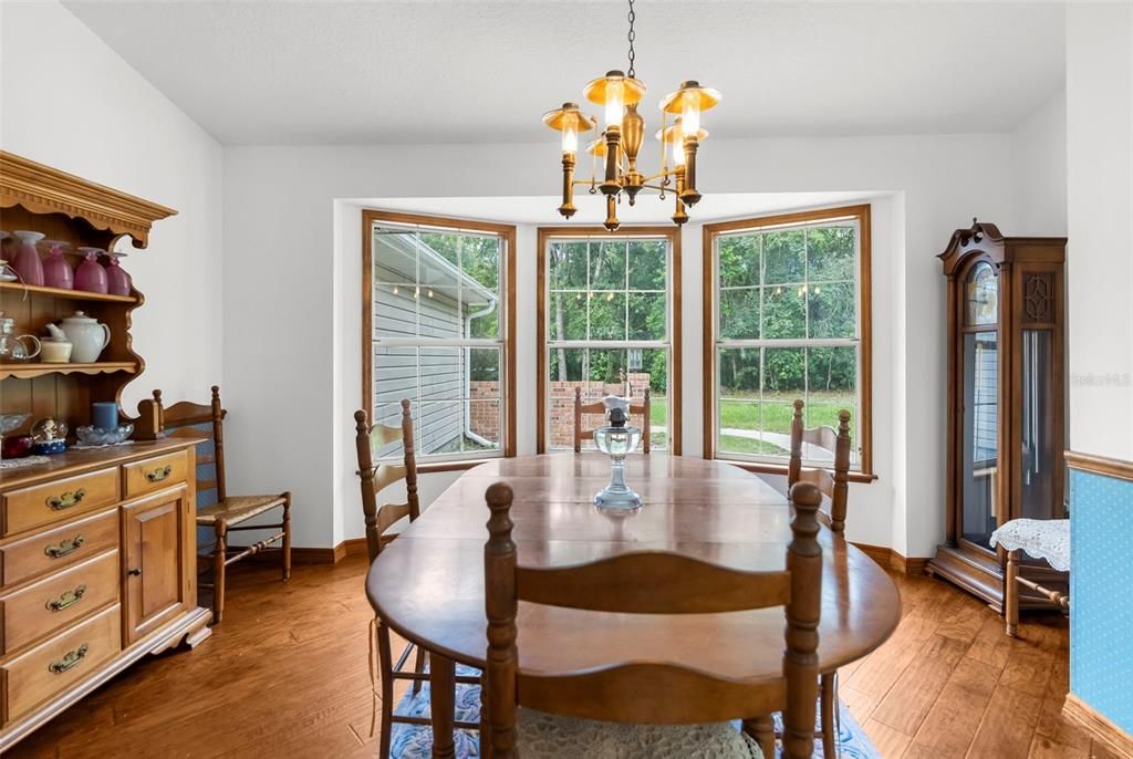 En Venta: $995,000 (3 camas, 3 baños, 2752 Pies cuadrados)