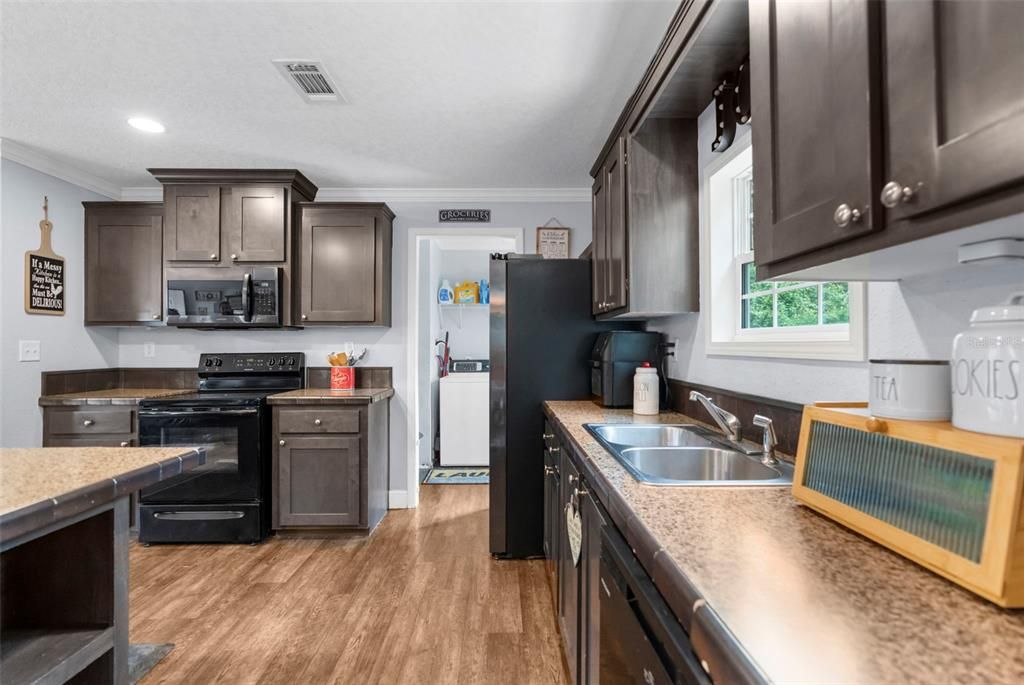 En Venta: $995,000 (5 camas, 3 baños, 2128 Pies cuadrados)