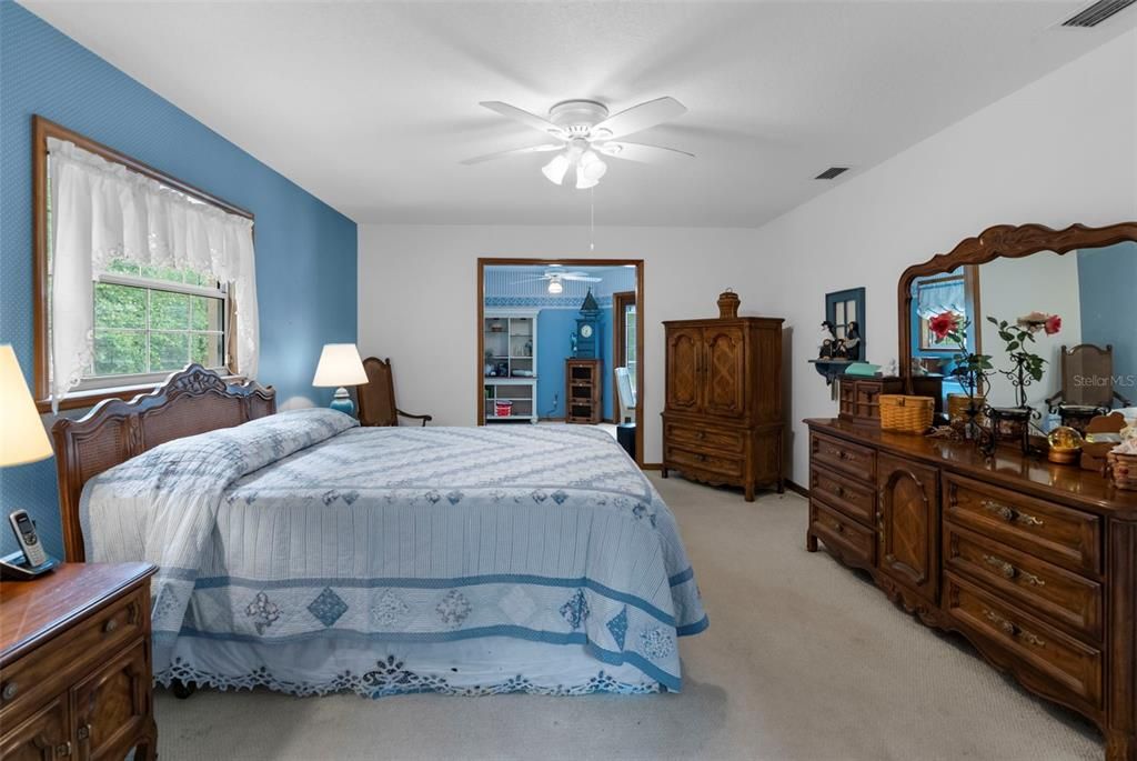 En Venta: $995,000 (5 camas, 3 baños, 2128 Pies cuadrados)