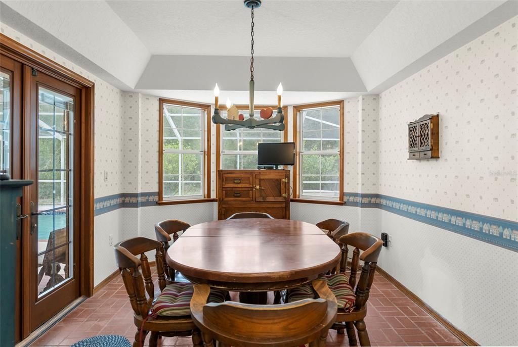 En Venta: $995,000 (5 camas, 3 baños, 2128 Pies cuadrados)