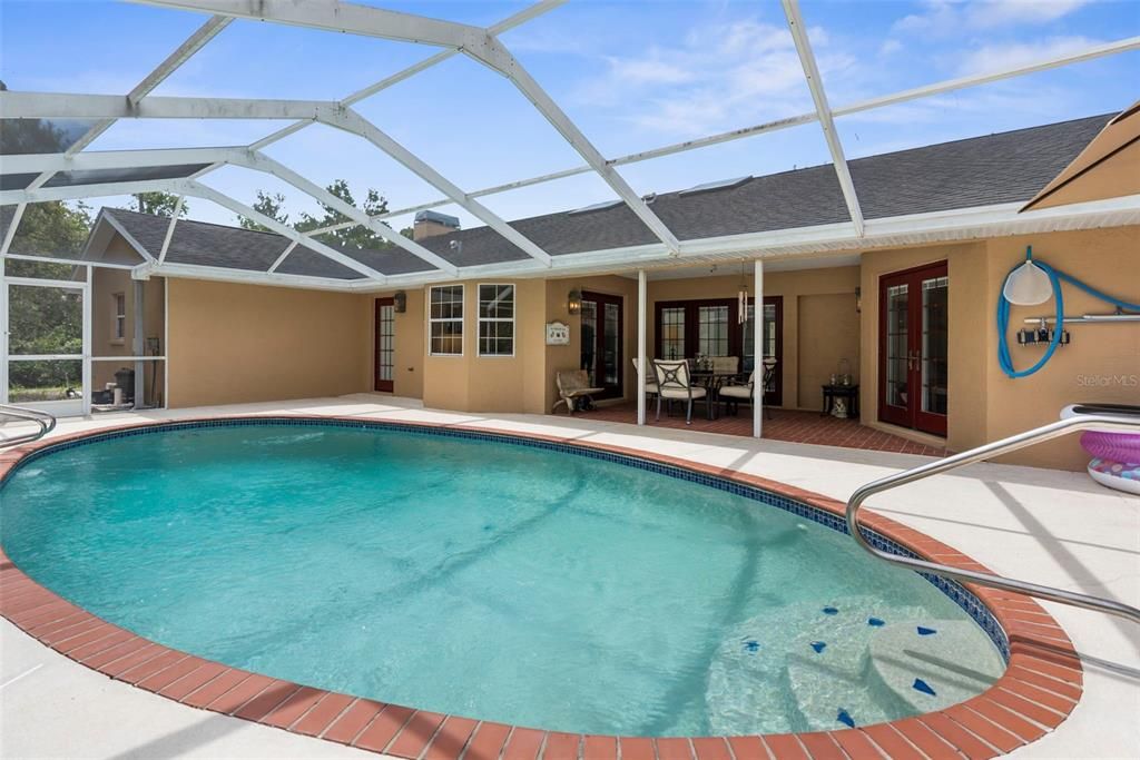 En Venta: $995,000 (5 camas, 3 baños, 2128 Pies cuadrados)