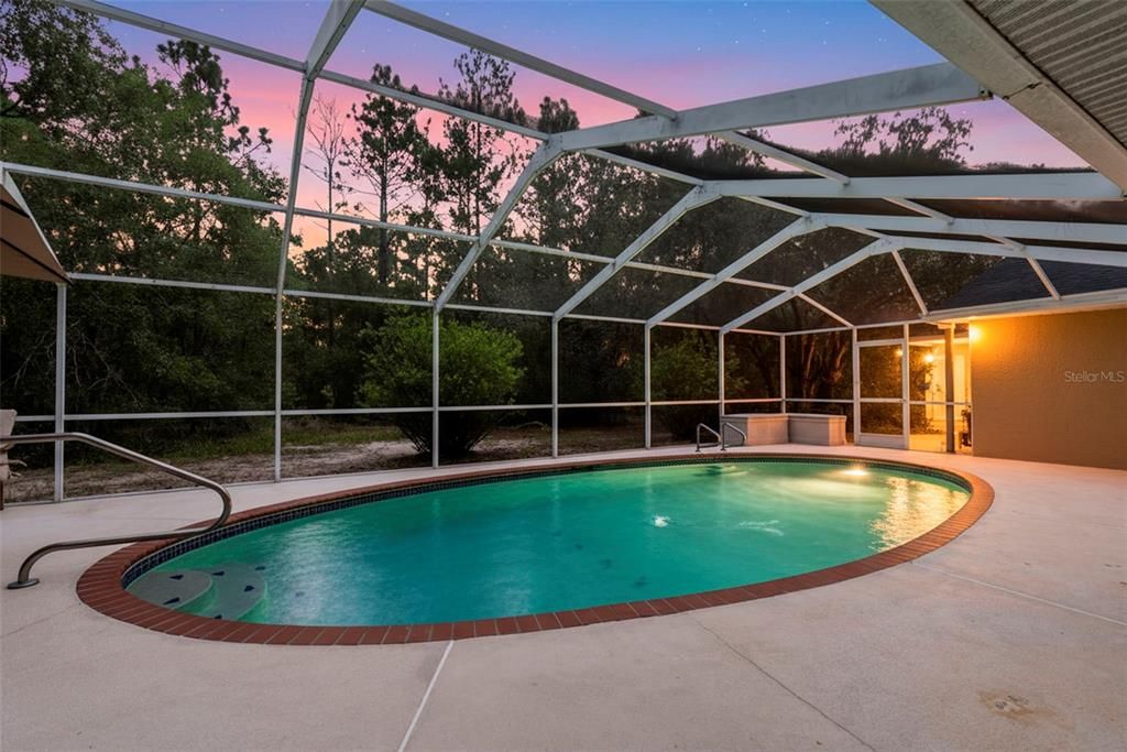 En Venta: $995,000 (5 camas, 3 baños, 2128 Pies cuadrados)