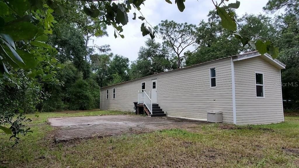 For Sale: $198,000 (3 beds, 2 baths, 1064 Square Feet)