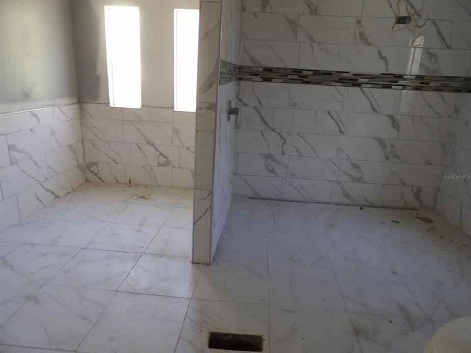 For Sale: $198,000 (3 beds, 2 baths, 1064 Square Feet)