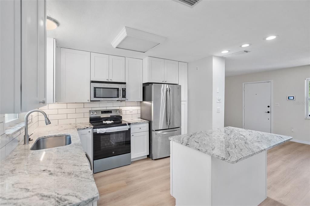 For Sale: $415,000 (3 beds, 2 baths, 1472 Square Feet)