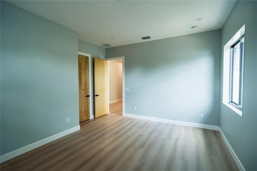 For Rent: $8,000 (3 beds, 3 baths, 3700 Square Feet)