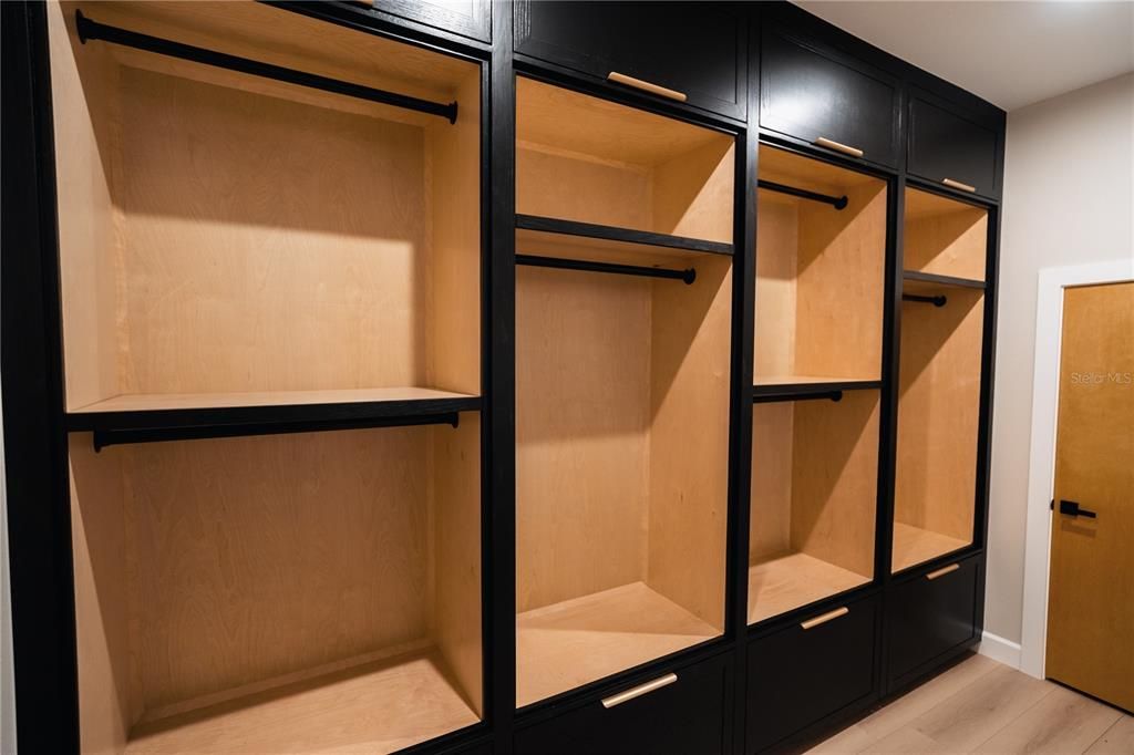 For Rent: $8,000 (3 beds, 3 baths, 3700 Square Feet)