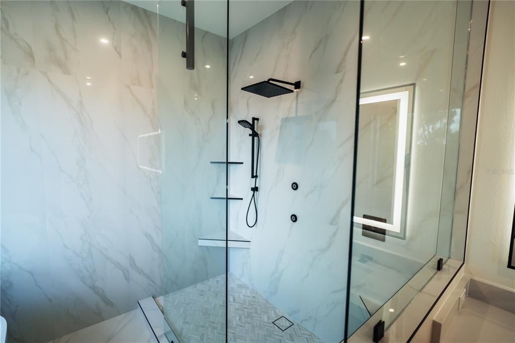 For Rent: $8,000 (3 beds, 3 baths, 3700 Square Feet)