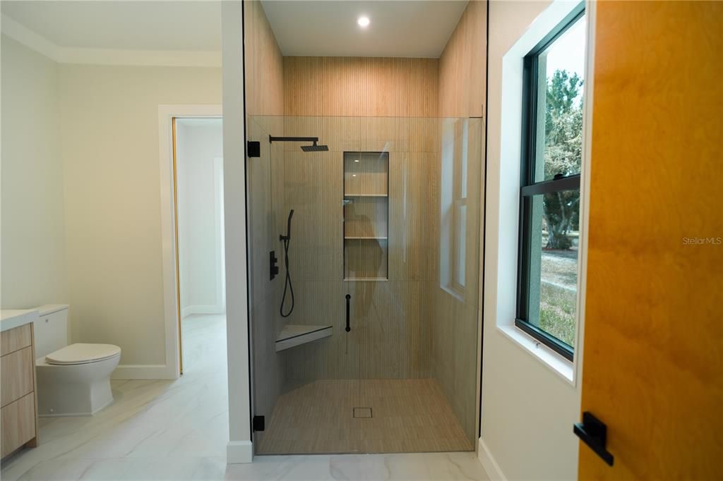 For Rent: $8,000 (3 beds, 3 baths, 3700 Square Feet)