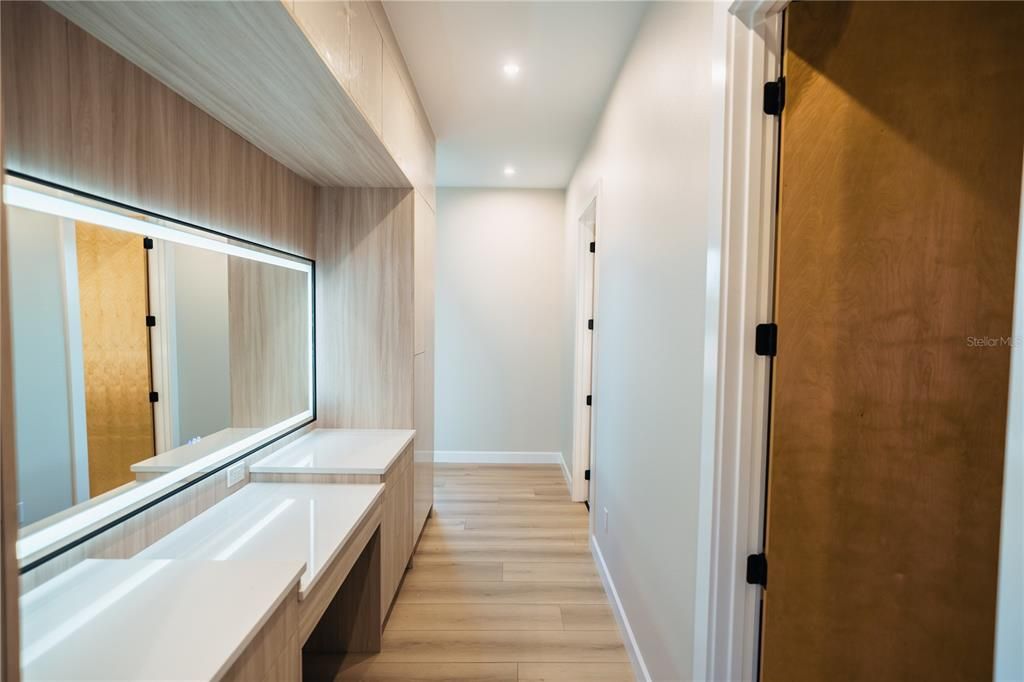 For Rent: $8,000 (3 beds, 3 baths, 3700 Square Feet)