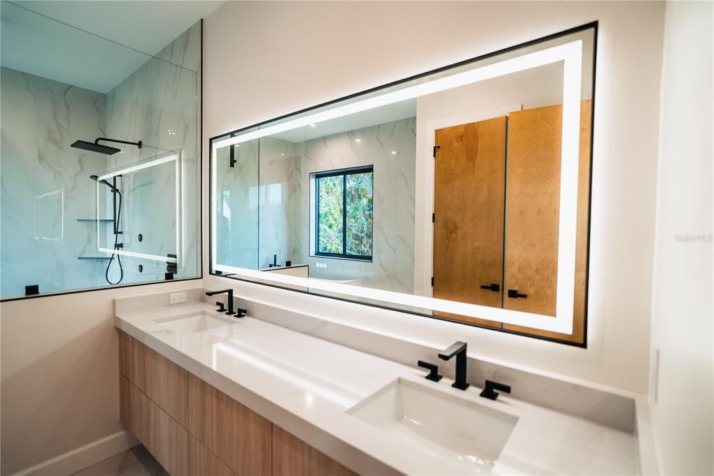 For Rent: $8,000 (3 beds, 3 baths, 3700 Square Feet)