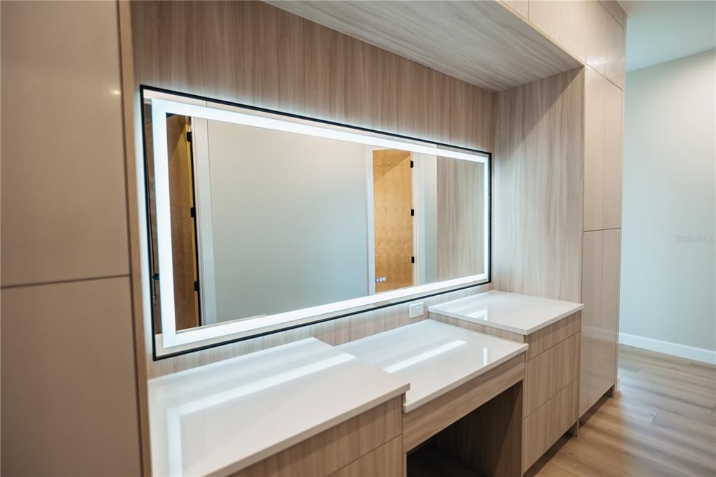 For Rent: $8,000 (3 beds, 3 baths, 3700 Square Feet)