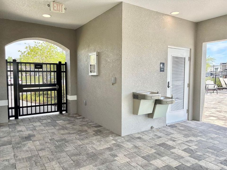 Activo con contrato: $345,000 (3 camas, 2 baños, 1559 Pies cuadrados)