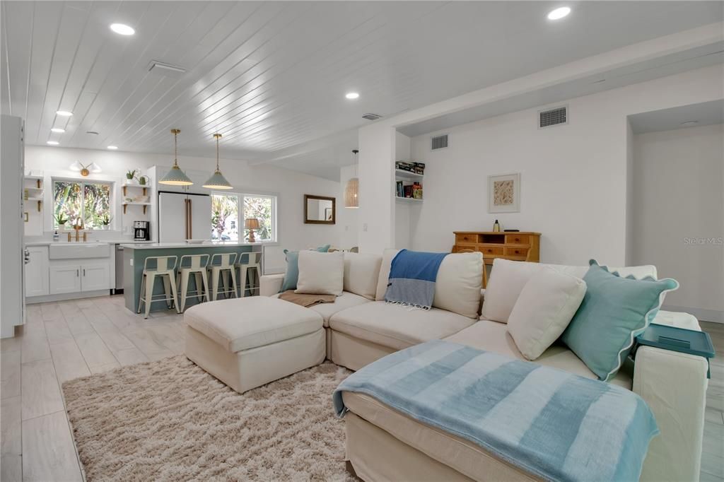 В аренду: $10,000 (3 спален, 2 ванн, 1454 Квадратных фут)