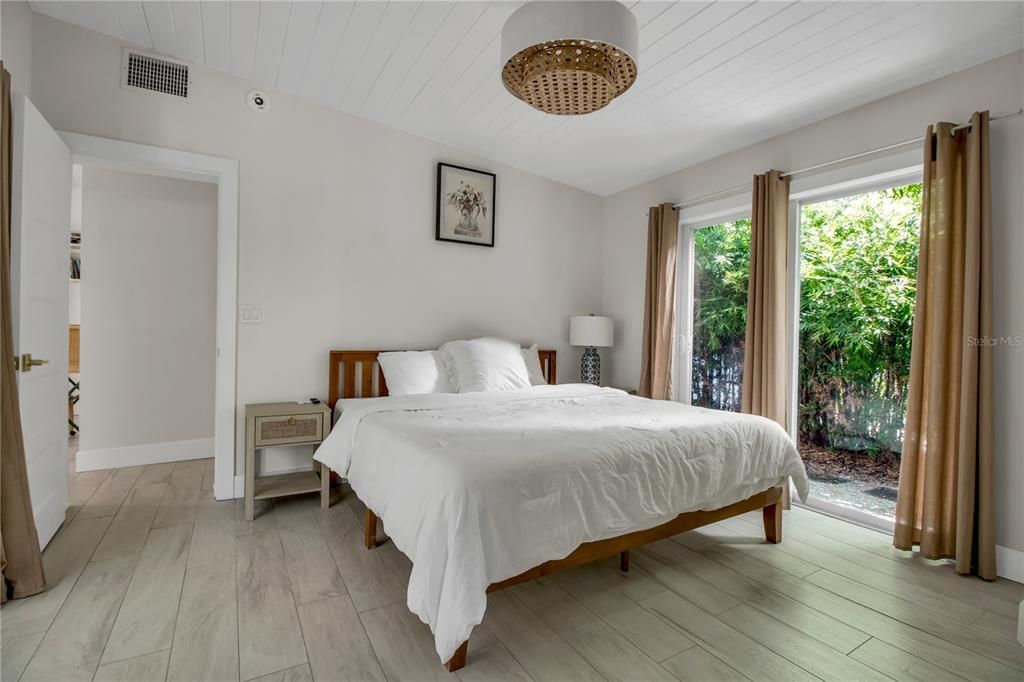 В аренду: $10,000 (3 спален, 2 ванн, 1454 Квадратных фут)