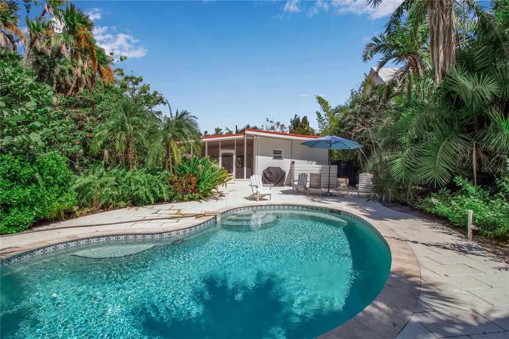 В аренду: $10,000 (3 спален, 2 ванн, 1454 Квадратных фут)