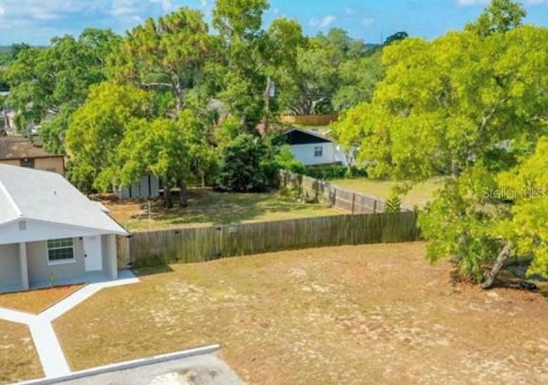 Под контрактом: $1,500 (2 спален, 1 ванн, 812 Квадратных фут)