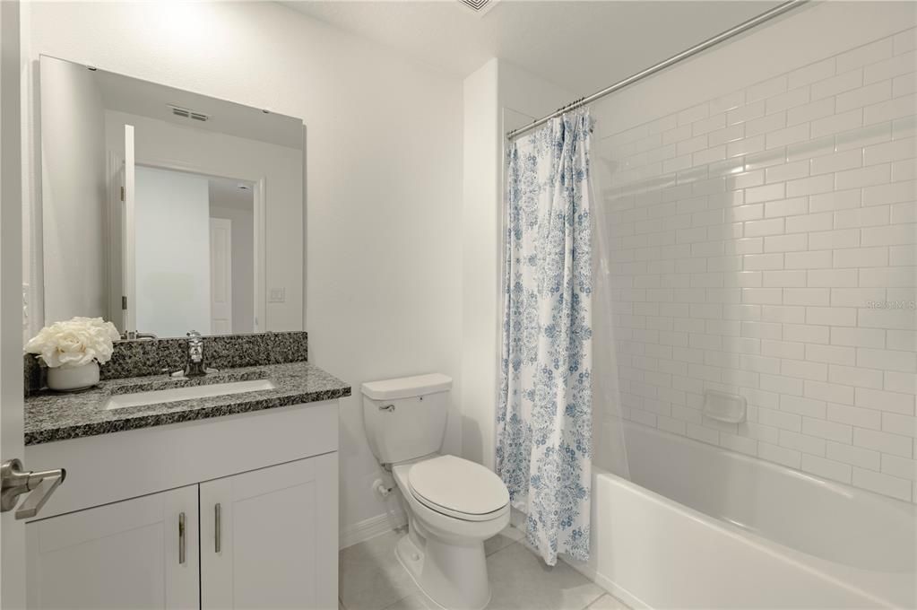 For Sale: $324,999 (3 beds, 2 baths, 1634 Square Feet)