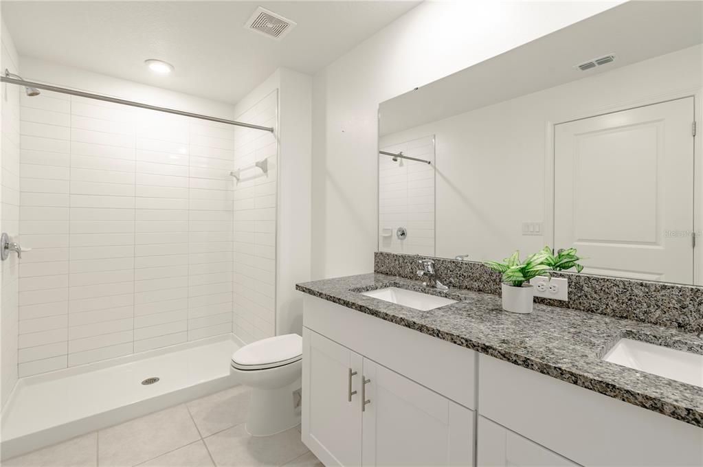 For Sale: $324,999 (3 beds, 2 baths, 1634 Square Feet)