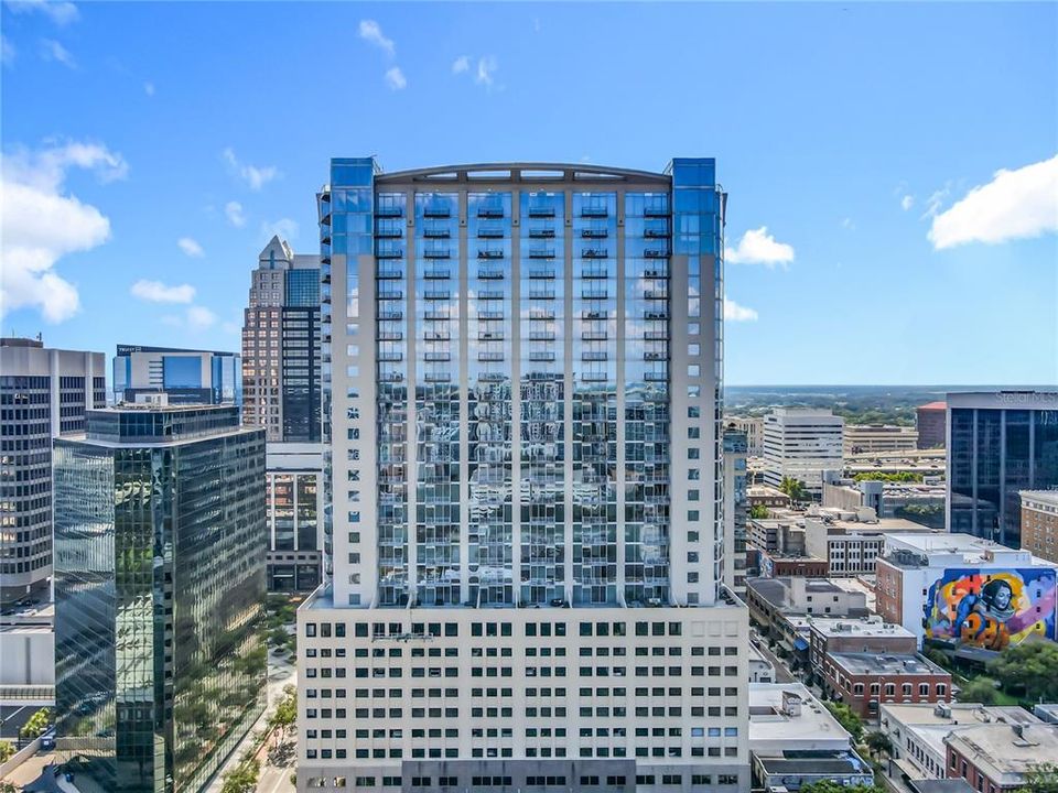 For Sale: $425,000 (2 beds, 2 baths, 1263 Square Feet)