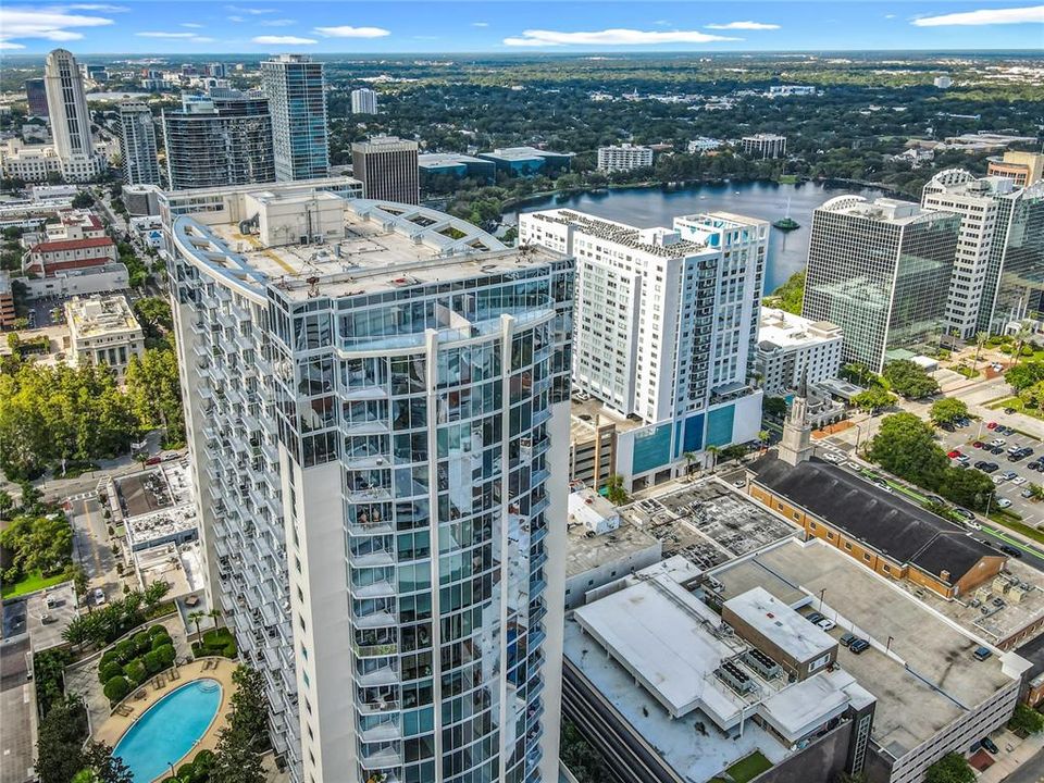 For Sale: $425,000 (2 beds, 2 baths, 1263 Square Feet)