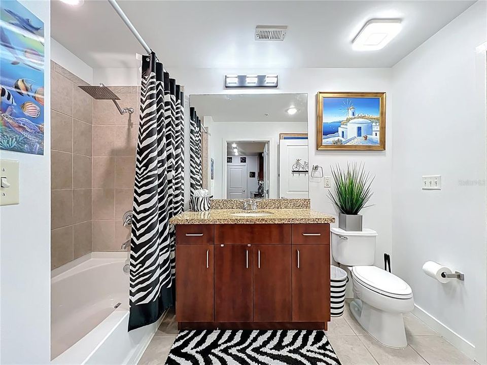 For Sale: $425,000 (2 beds, 2 baths, 1263 Square Feet)