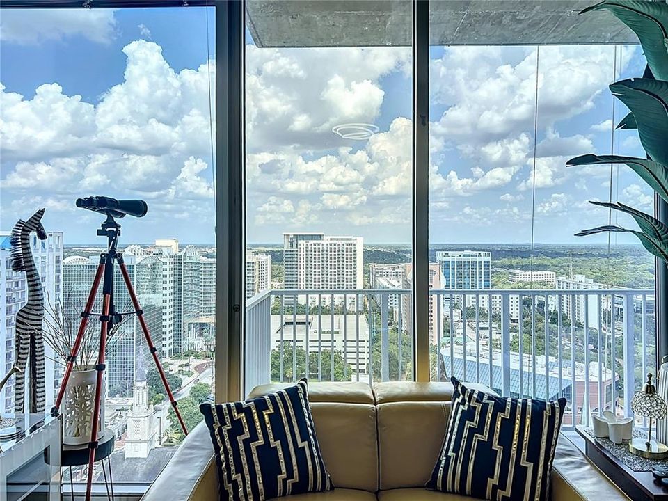 For Sale: $425,000 (2 beds, 2 baths, 1263 Square Feet)