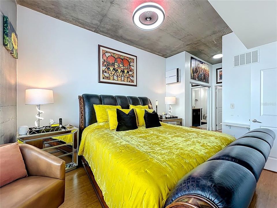 For Sale: $425,000 (2 beds, 2 baths, 1263 Square Feet)