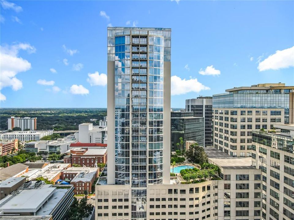 For Sale: $425,000 (2 beds, 2 baths, 1263 Square Feet)