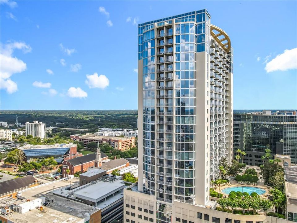 For Sale: $425,000 (2 beds, 2 baths, 1263 Square Feet)