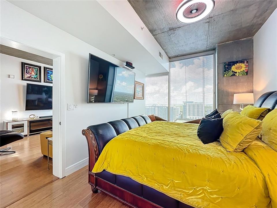 For Sale: $425,000 (2 beds, 2 baths, 1263 Square Feet)